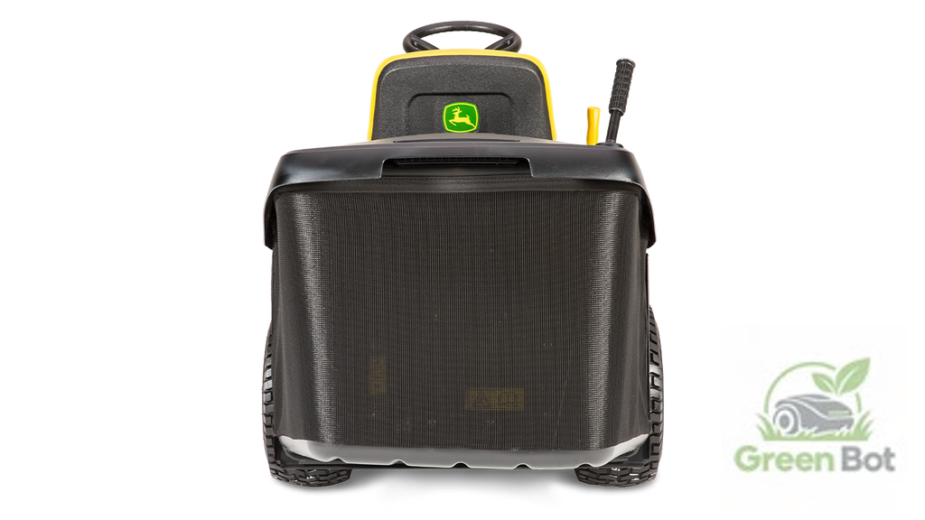 John Deere X117R mit Heckfangkorb